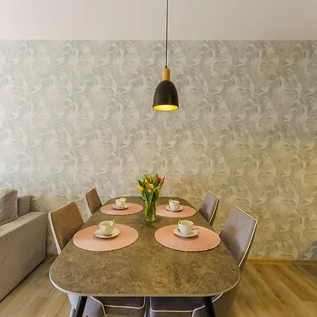 Lighthouse - Polanki Park A305 شقة